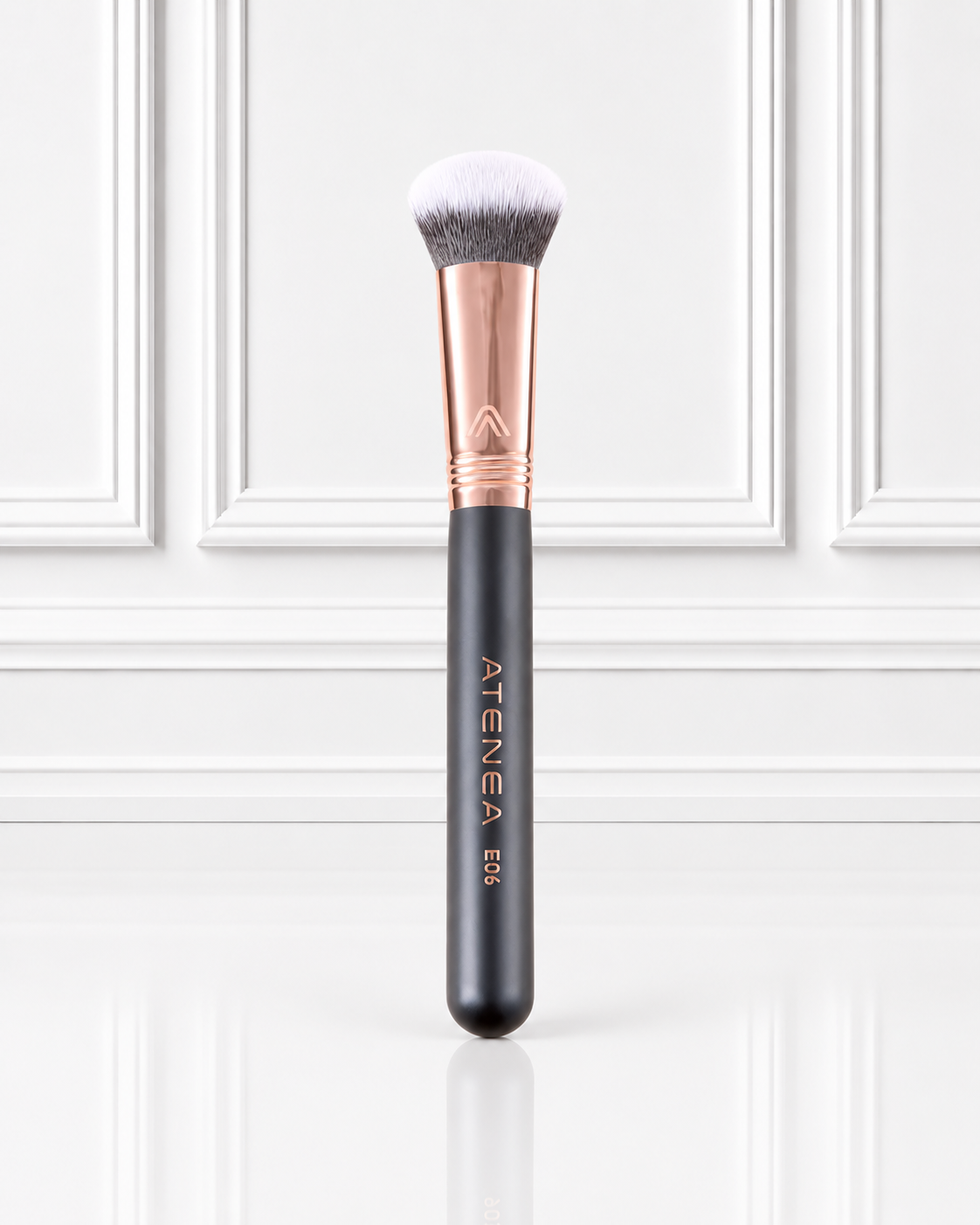 BROCHA CORRECTOR BLACK GOLD ATENEA EE06