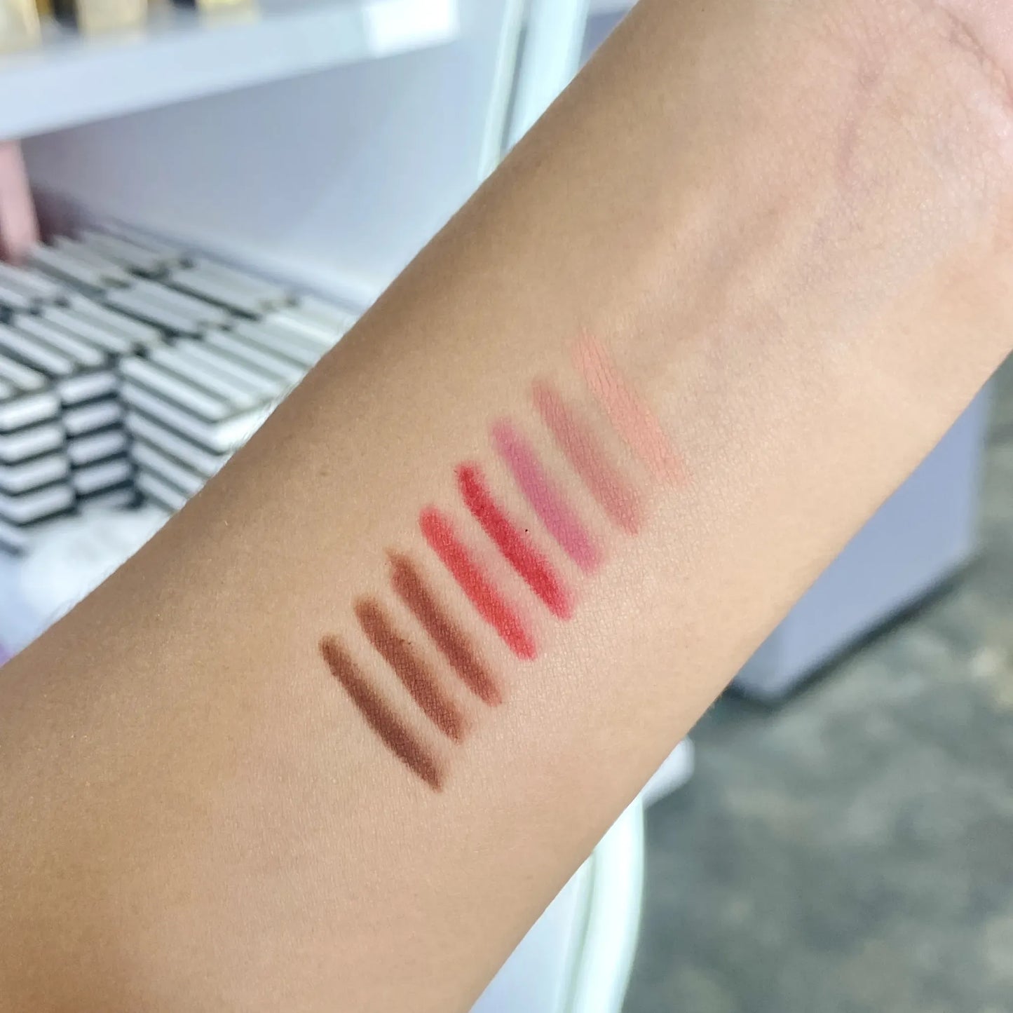 LAPIZ DE LABIOS MATTE TONOS SURTIDOS FBP004