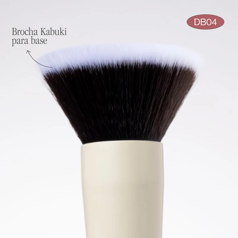 BROCHA KABUKI PARA BASE Y CORRECTOR  DB04